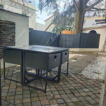 2 Piece Avec Terrasse Ensoleille Daire Suresnes Dış mekan fotoğraf