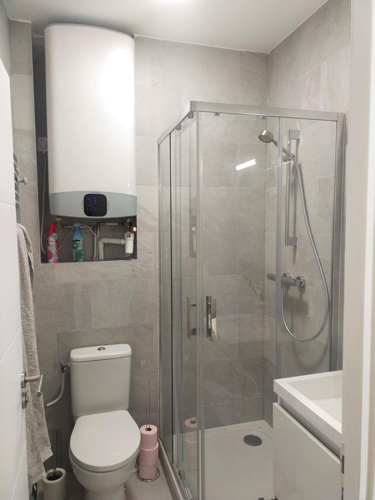 2 Piece Avec Terrasse Ensoleille Daire Suresnes Dış mekan fotoğraf